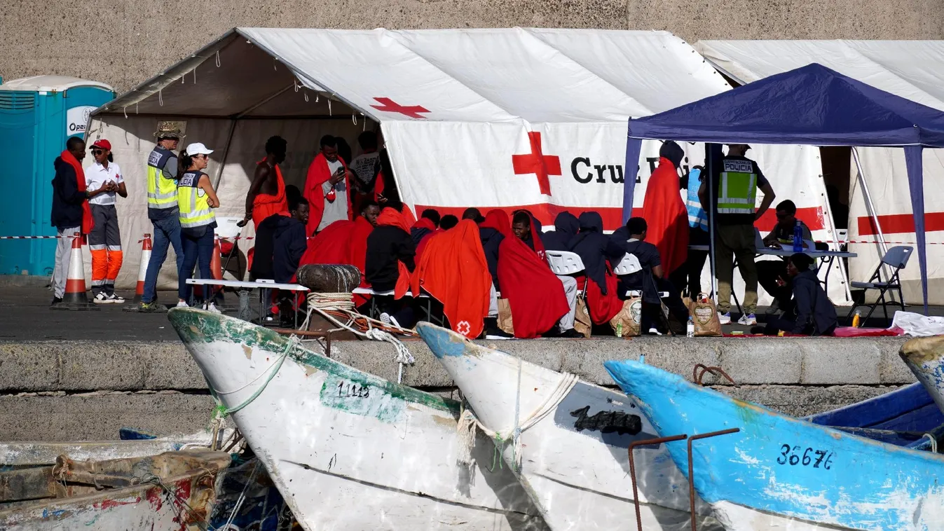 Hatalmas emberáradat érte el a Kanári-szigeteket