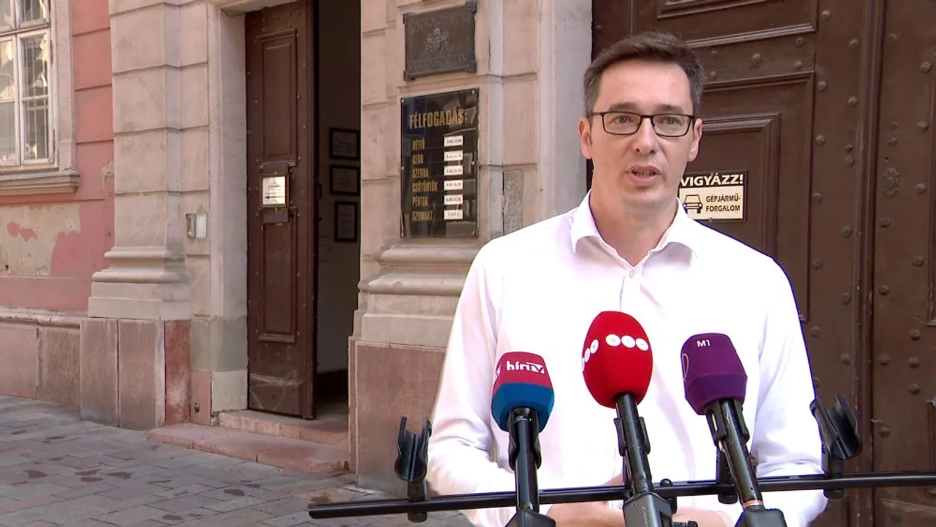 Mesés prémium után fegyelmi, majd újabb mesés prémium