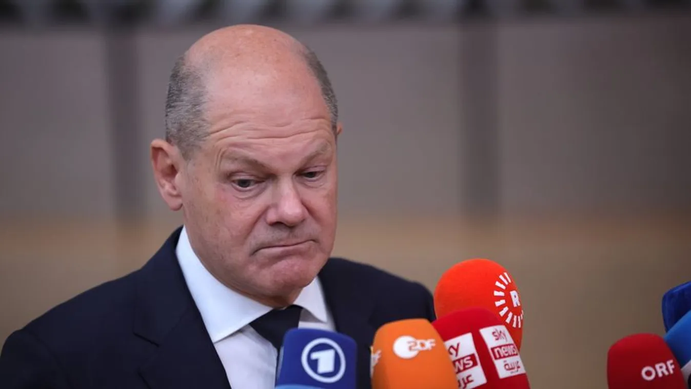 Kikosarazták a német kancellárt és a belügyminisztert Afrikában