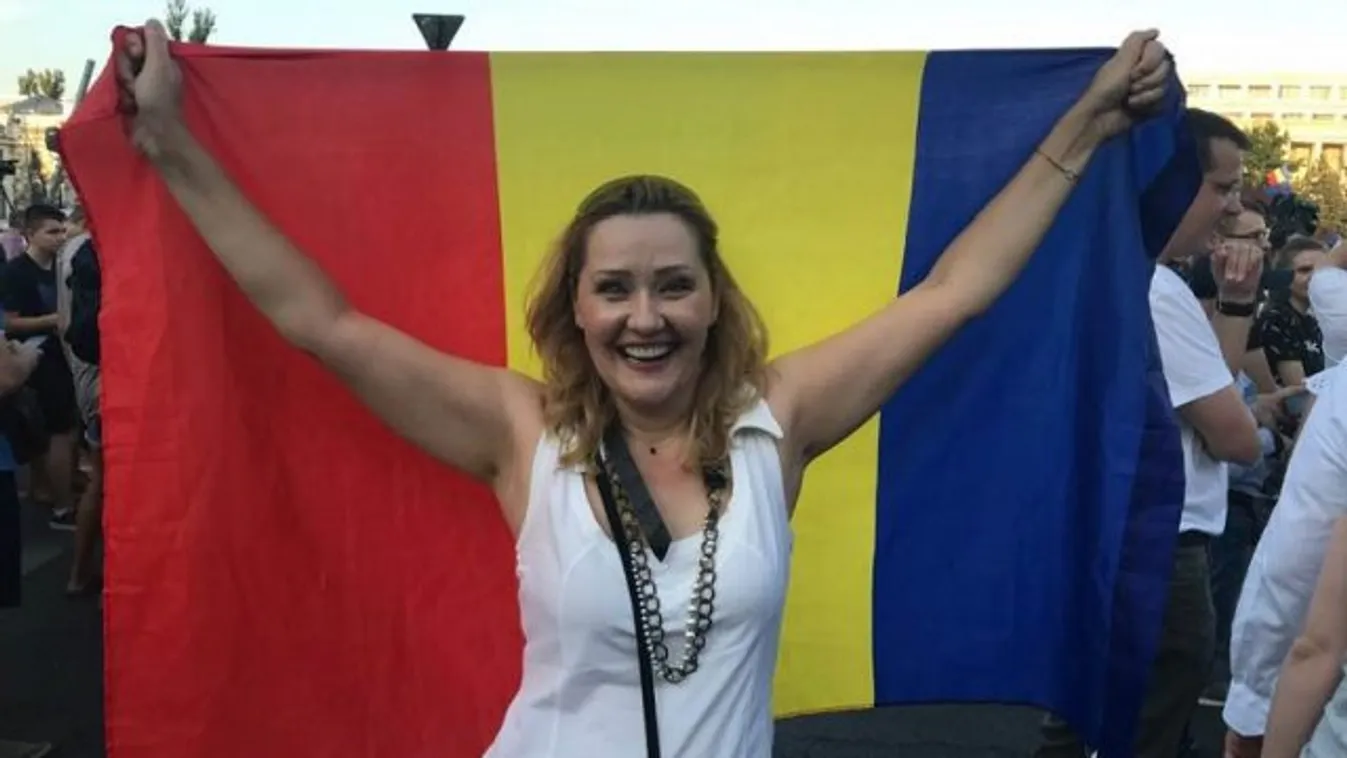 Lemondatták a hagyományos családokért kiálló román politikust + videó