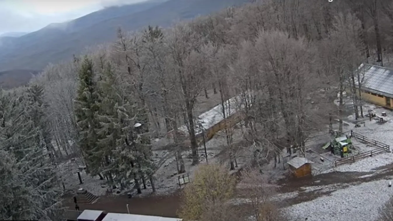 A Mátra csúcsán megjelentek az első hópelyhek