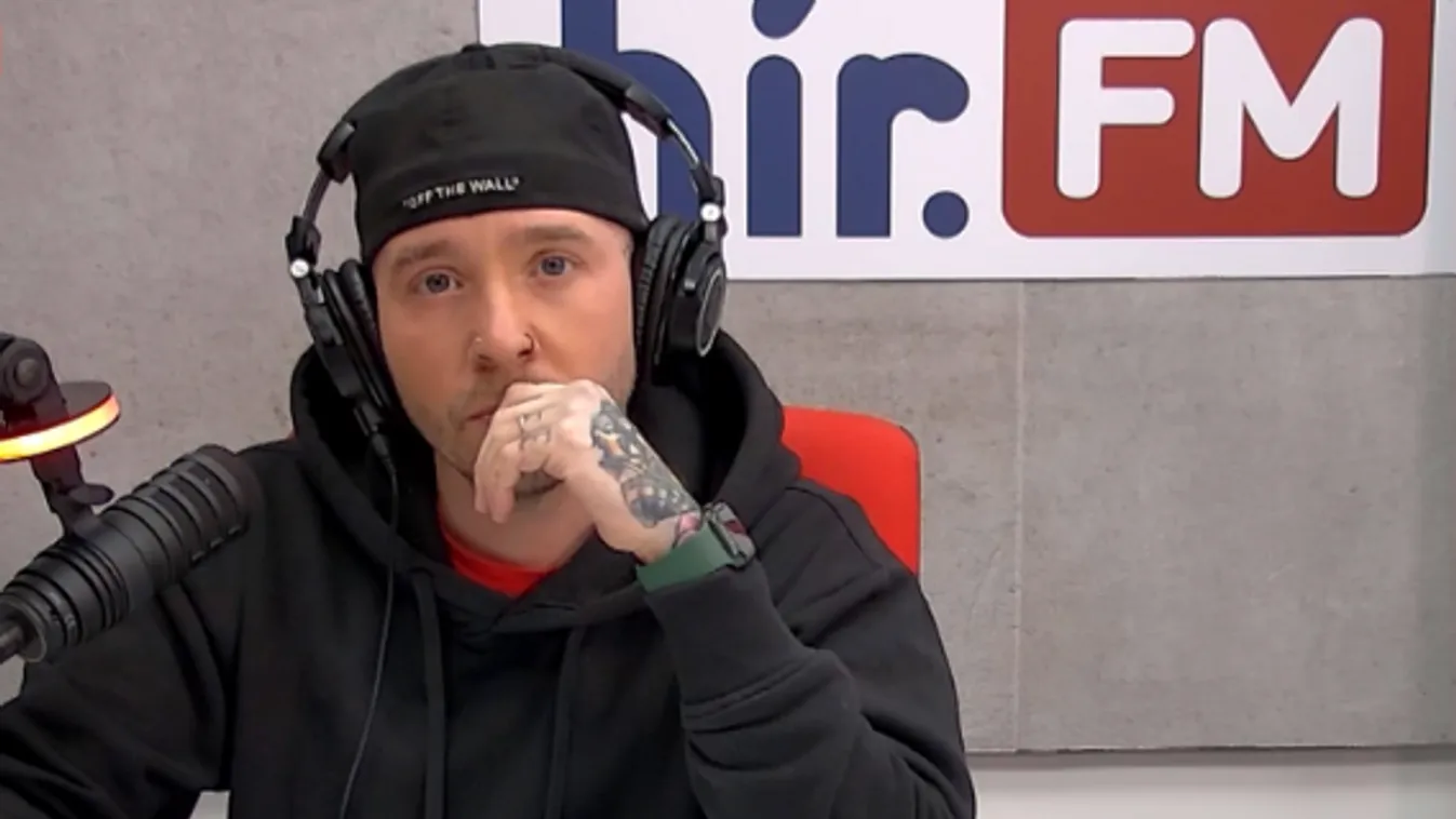 Paláver – Így ünnepelték Budapest születésnapját: botrány tört ki a bulivillamoson + videó