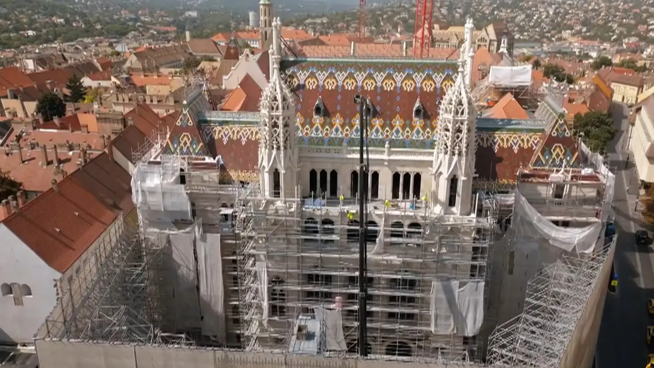 Jól halad a Magyar Királyi Pénzügyminisztérium épületének felújítása + videó