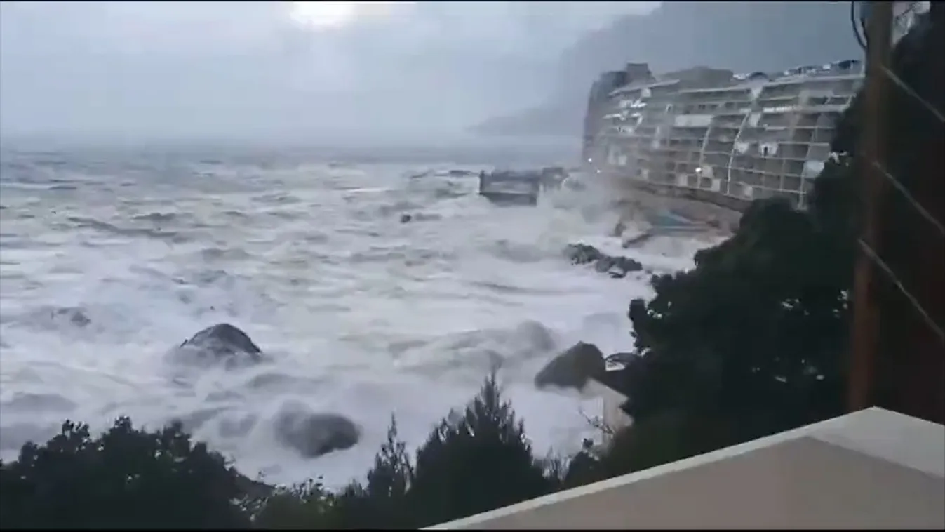 Csaknem félmillió ember maradt áram nélkül a vihar miatt a Krímben