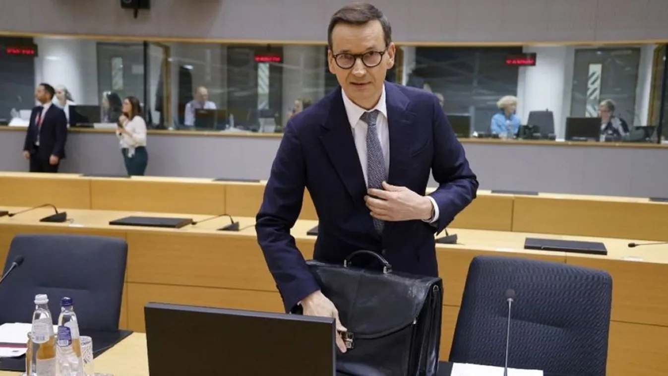 Lengyelországban Morawieckit bízzák meg a kormányalakítással + videó