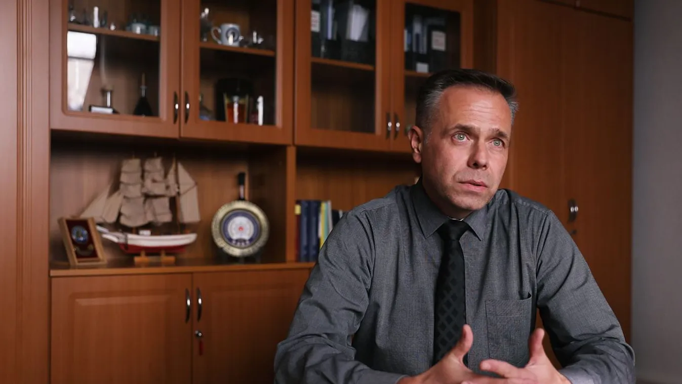 Balog Gábor: Európába költöznek az afgán embercsempész keresztapák