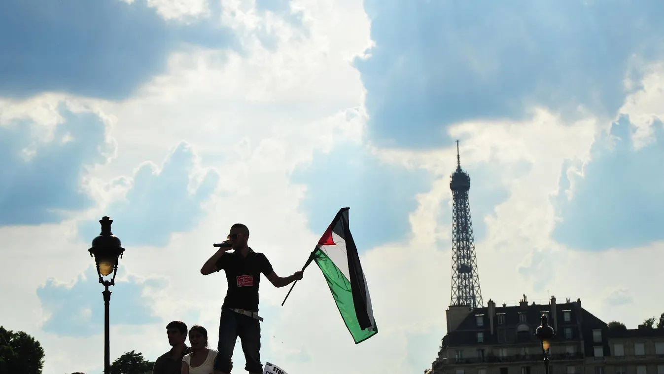 Hatalmas mértékben nőtt az antiszemita cselekmények száma Franciaországban