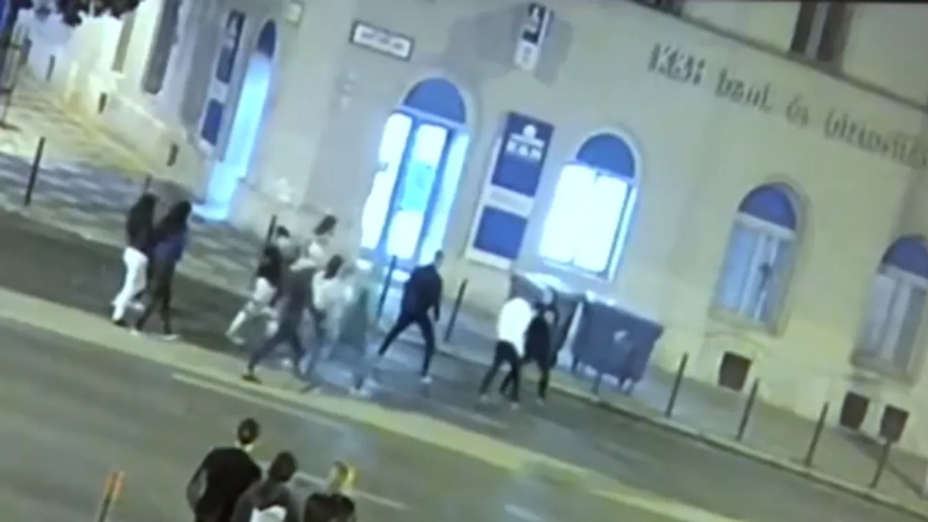 Bemutatták a Deák téri késelés felvételét a bíróságon + videó