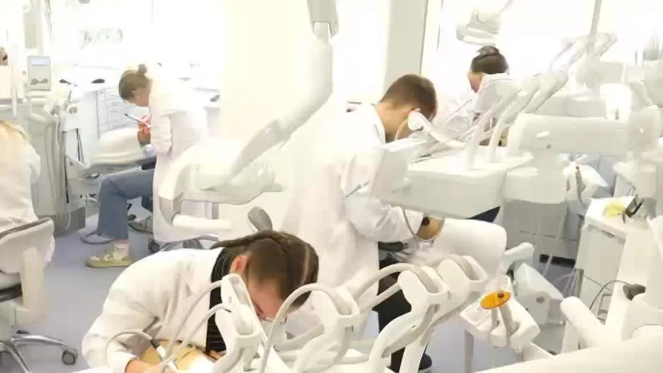 Ultramodern szimulációs oktatási központot adtak át a Pécsi Tudományegyetem orvoskarán + videó