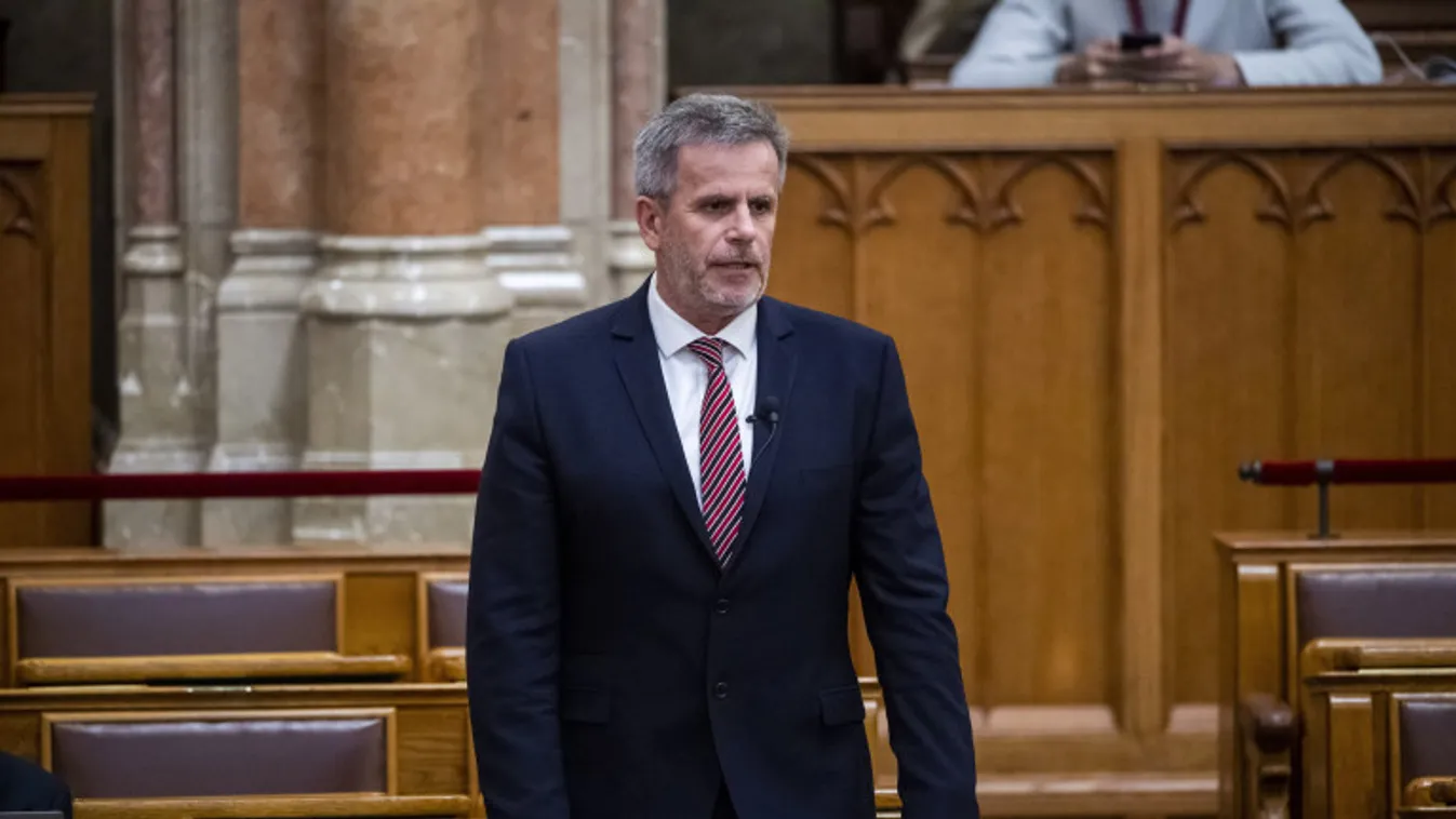 Rabszolgázásba kezdett a DK