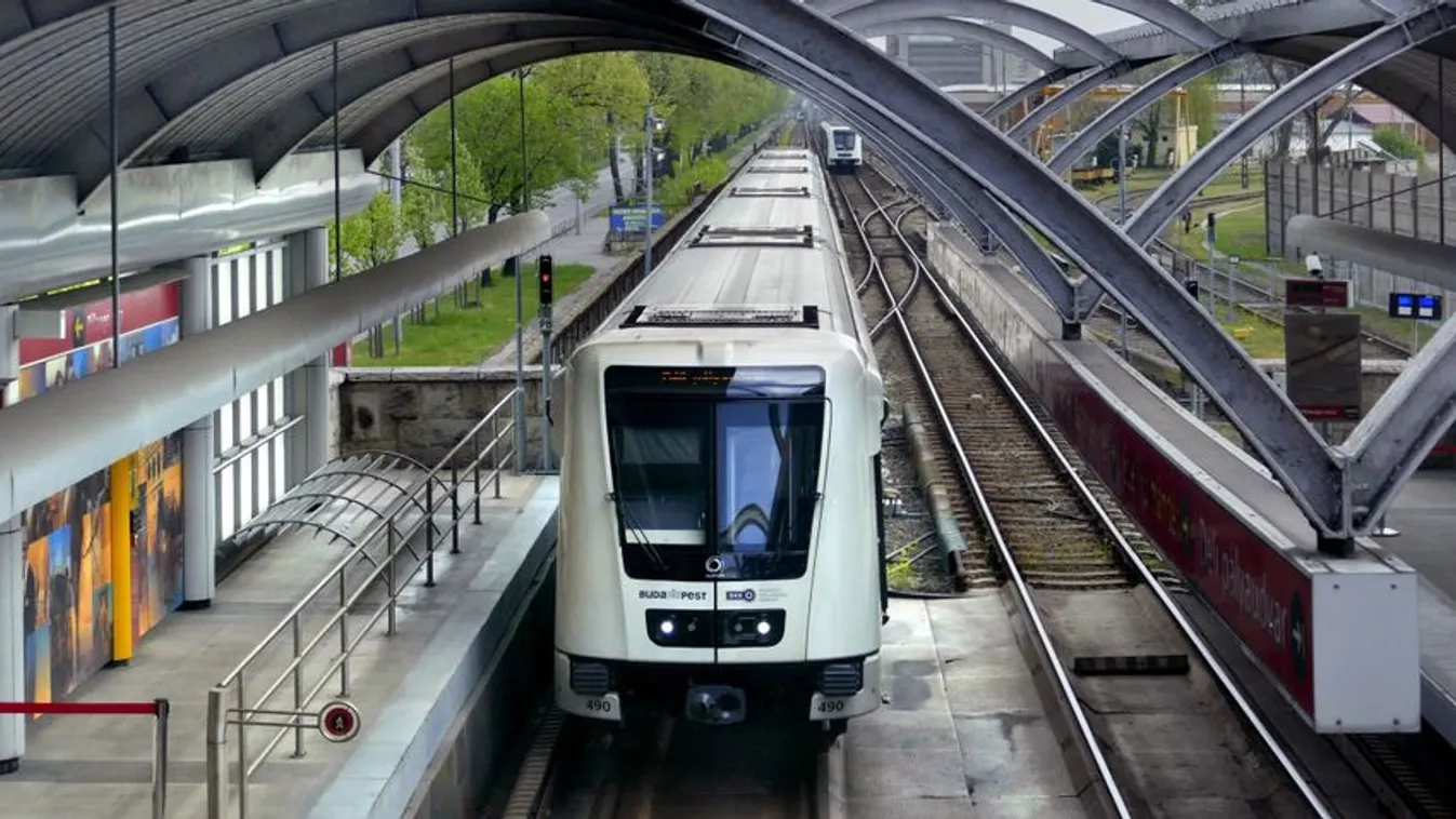 Kiborultak a metrón közlekedő utasok