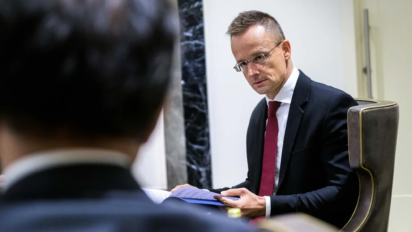 Szijjártó Péter: Mi történne, ha egy közép-európai országban próbálnák diszkvalifikálni az elnökválasztás egyik jelöltjét?