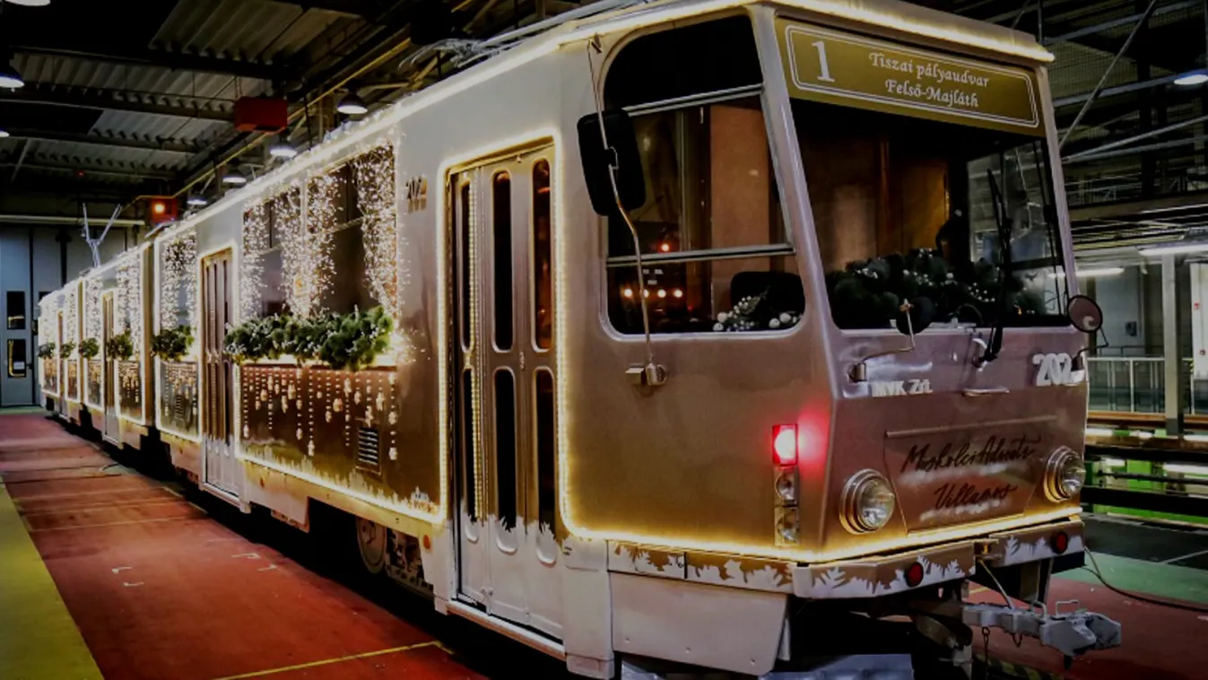 Napindító – Útjára indult az adventi villamos Miskolcon + videó