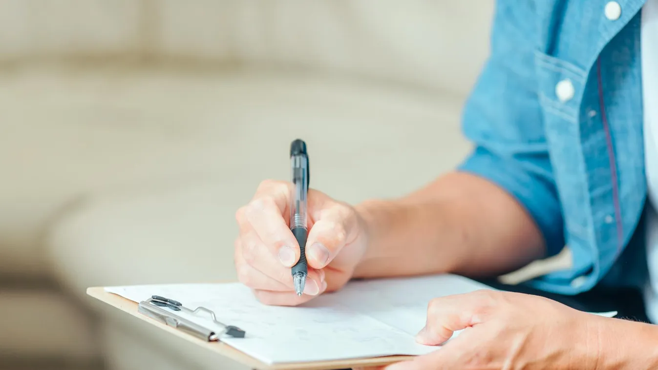 Bárki által kitölthető kérdőíven kérdezik a bírákat, a Pressmannal „rutinosan” találkozó OBT is kitöltésre buzdít