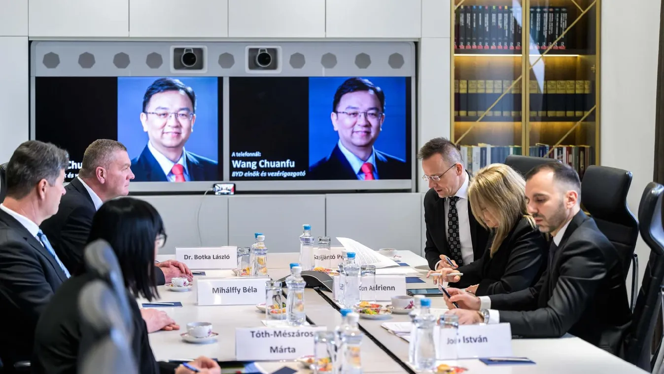 Szijjártó Péter: a kínai BYD óriásberuházás keretében Szegeden hozza létre első európai autógyárát