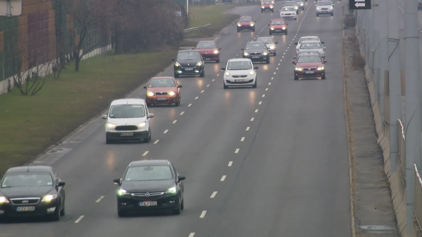 Mától lehet megváltani a jövő évi autópálya matricákat