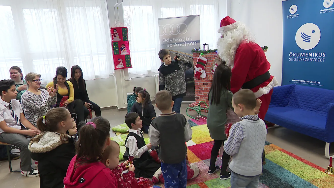 Radar - Gianni Annoni Mikulásként az Avason + videó