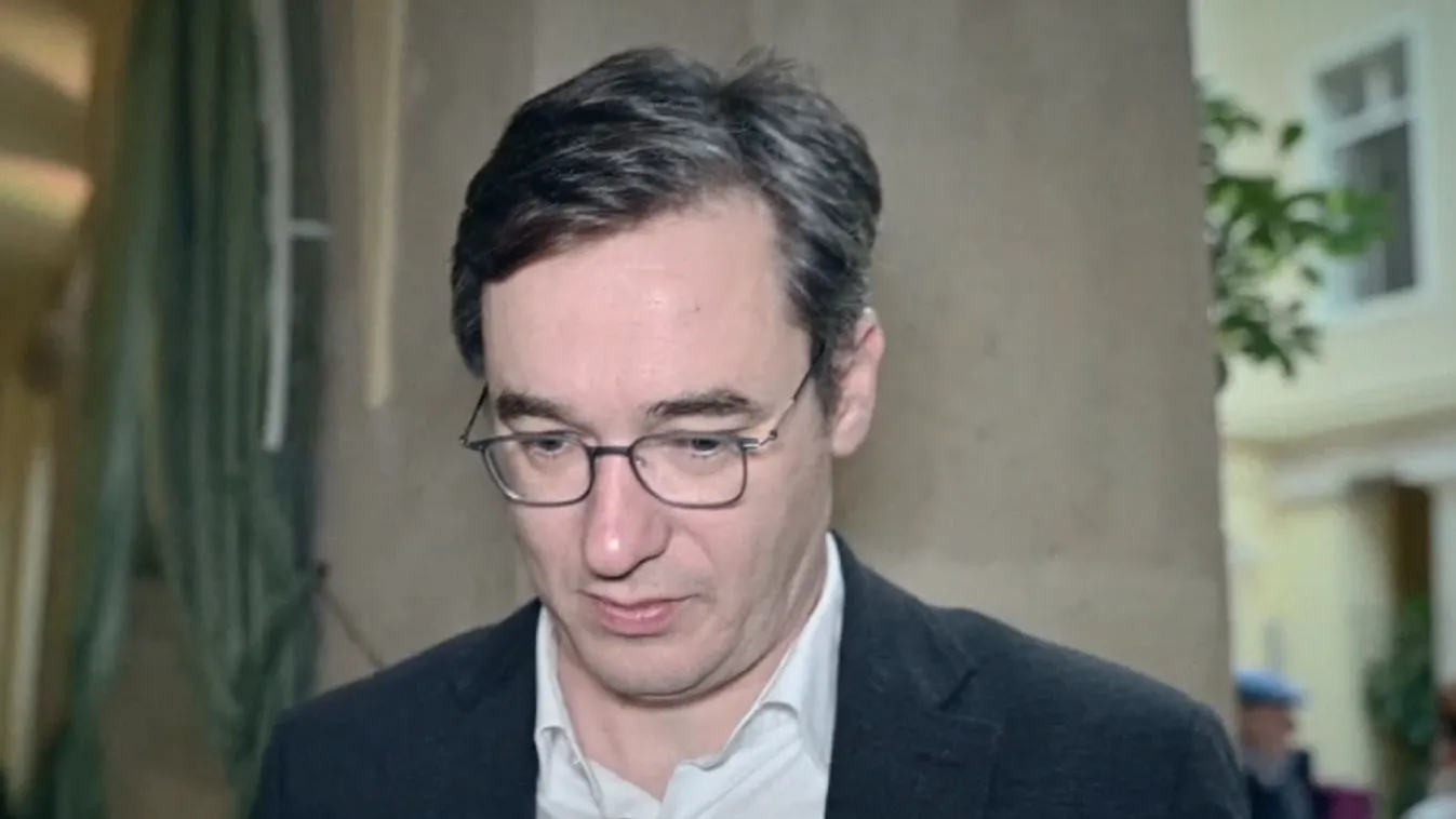 Célpont: Kabaré az I. kerületi önkormányzatnál + videó