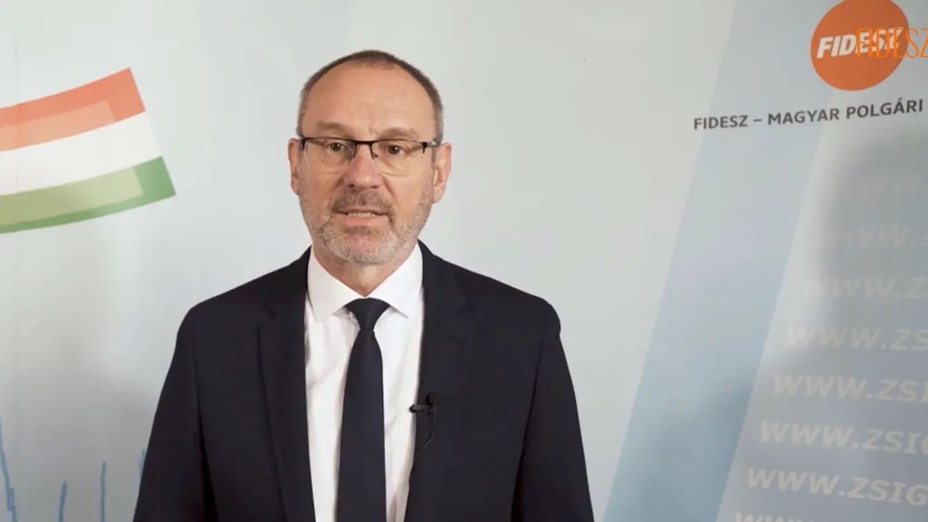 Zsigó Róbert: A dollárbaloldal elvenné, a kormány bővíti a családtámogatásokat + videó