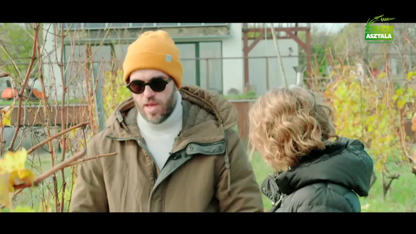 Zsuzsi asztala (2023-12-16)