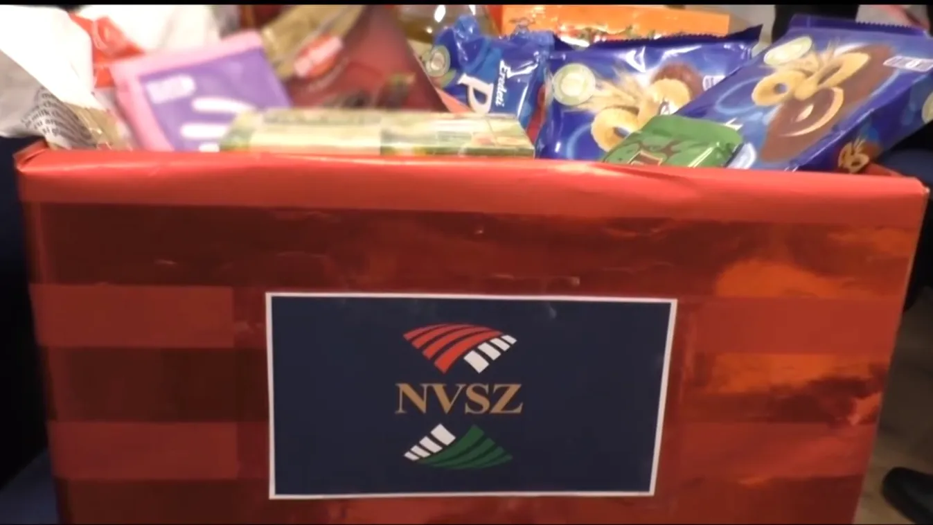 Száz rászoruló kisgyermekes családnak gyűjtött adományt a Nemzeti Védelmi Szolgálat + videó