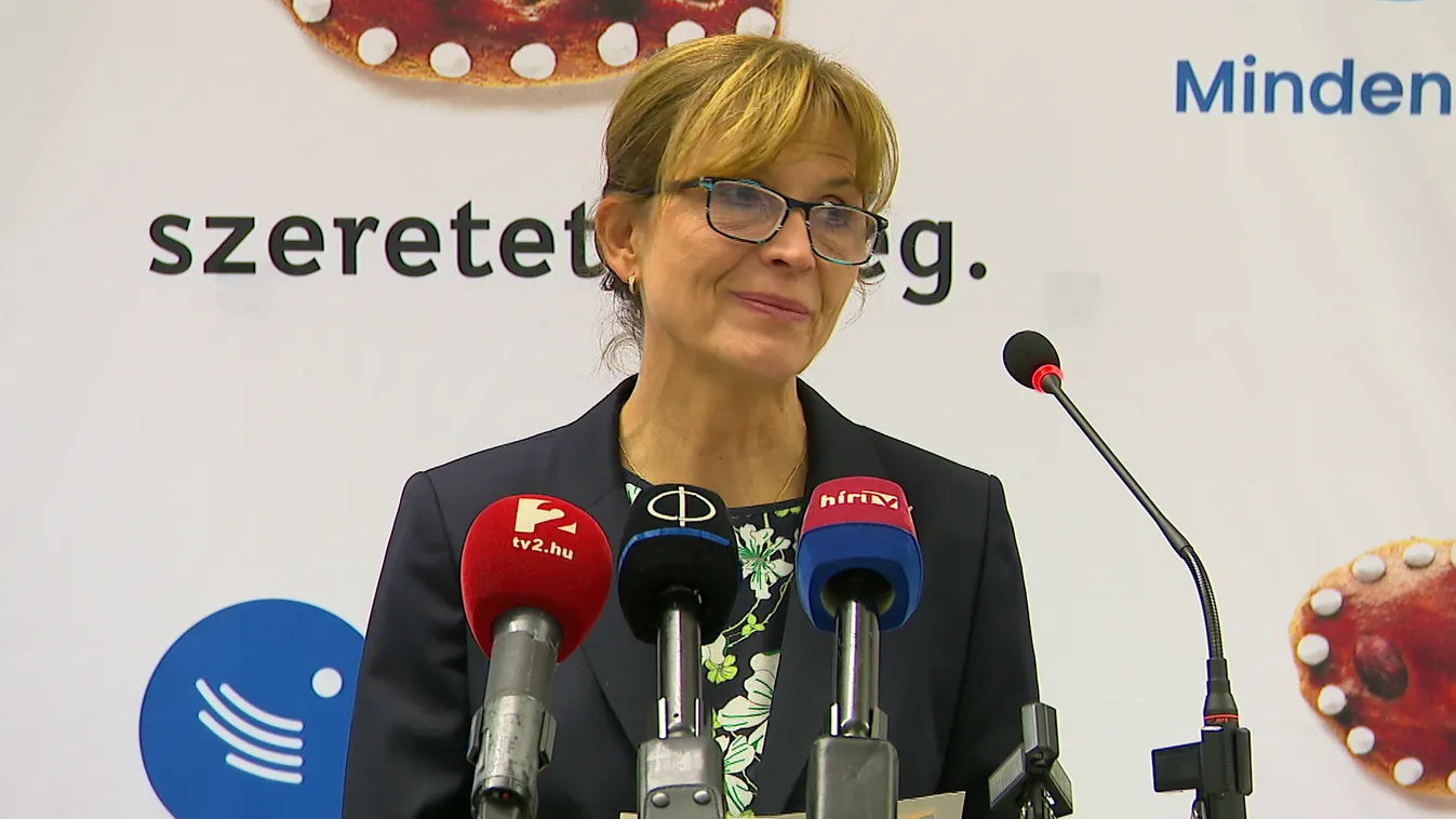 Adventi gyertyagyújtáson hívott országos összefogásra az Ökumenikus Segélyszervezet + videó