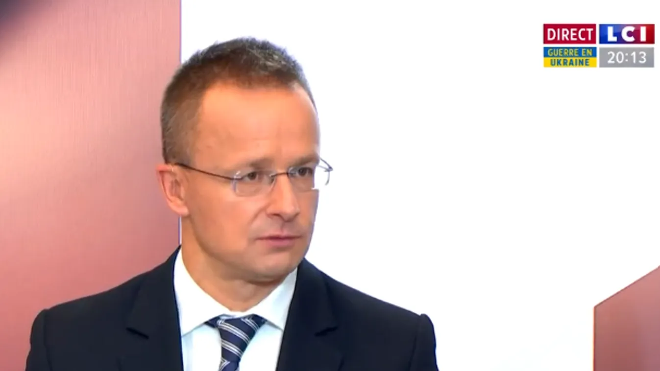 Szijjártó Péter: Minket nem lehet megvesztegetni és megzsarolni + videó