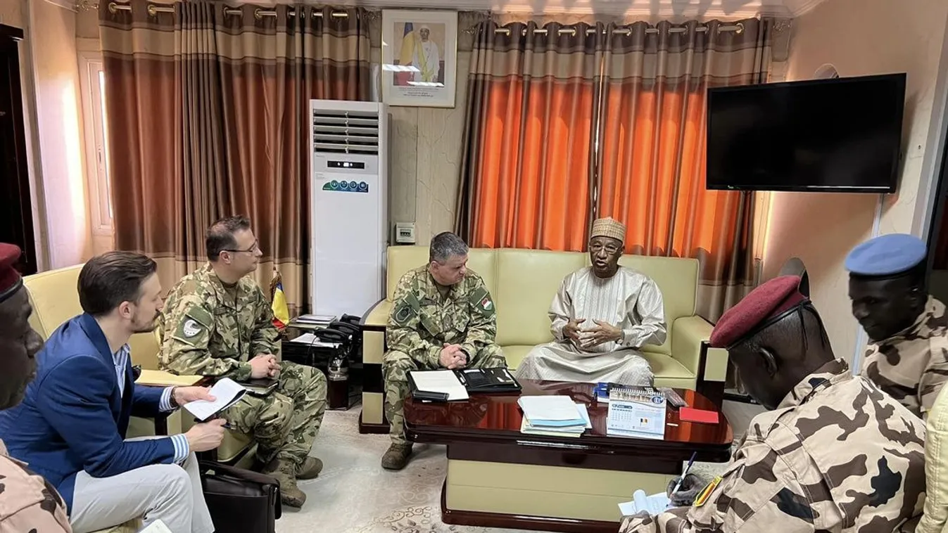 Csádban tárgyalt Orbán Gáspár - erről fotó is készült