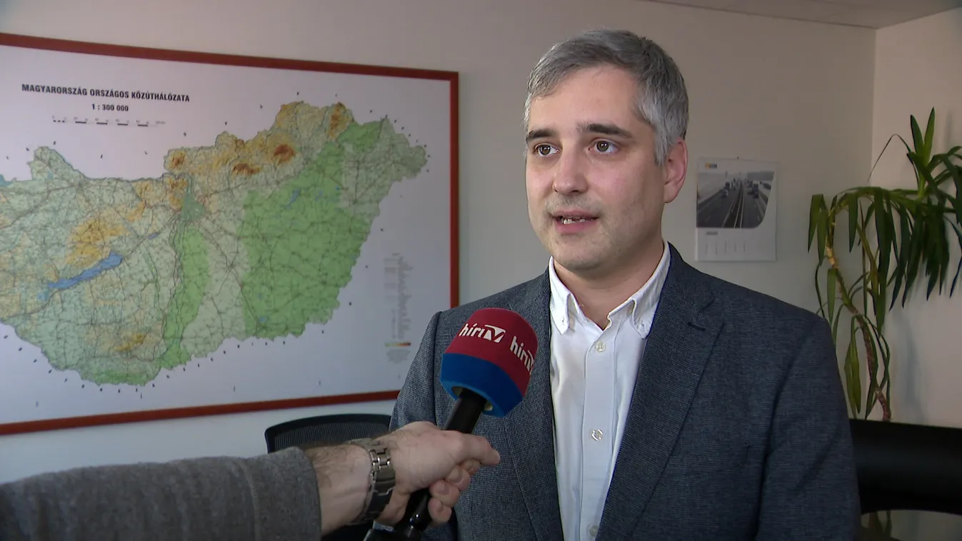 Január 31-ig érvényesek a tavaly vásárolt éves autópálya-matricák + videó