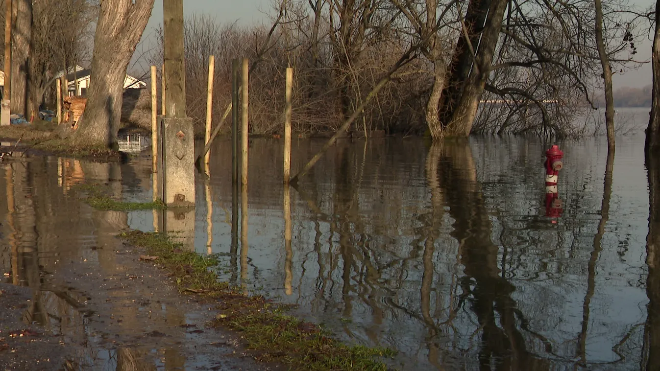 A lakóknak kellett védekezniük az áradással szemben a Római-parton, a főváros magára hagyta őket + videó