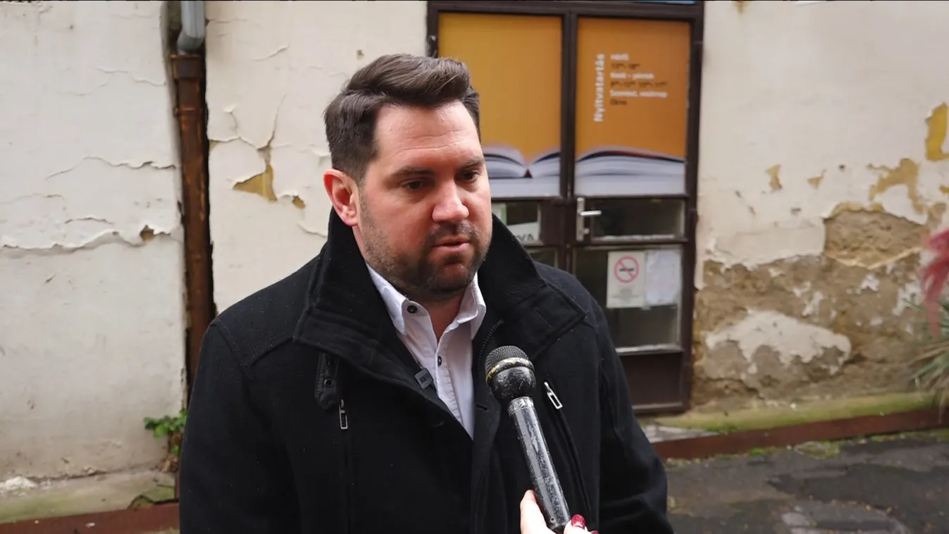 Pécsen nemrég bezártak egy könyvtárat, most pedig elakarják adni a Szivárvány Gyermekházat + videó