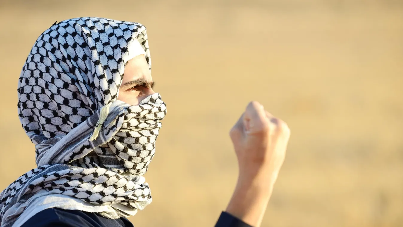 Gyermektáborokban neveli ki a jövő terroristáit a Hamász