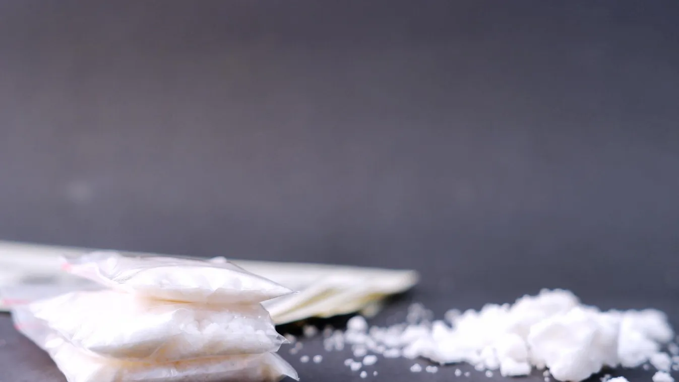 Miniszteri irodában találtak ötven zacskó kokaint