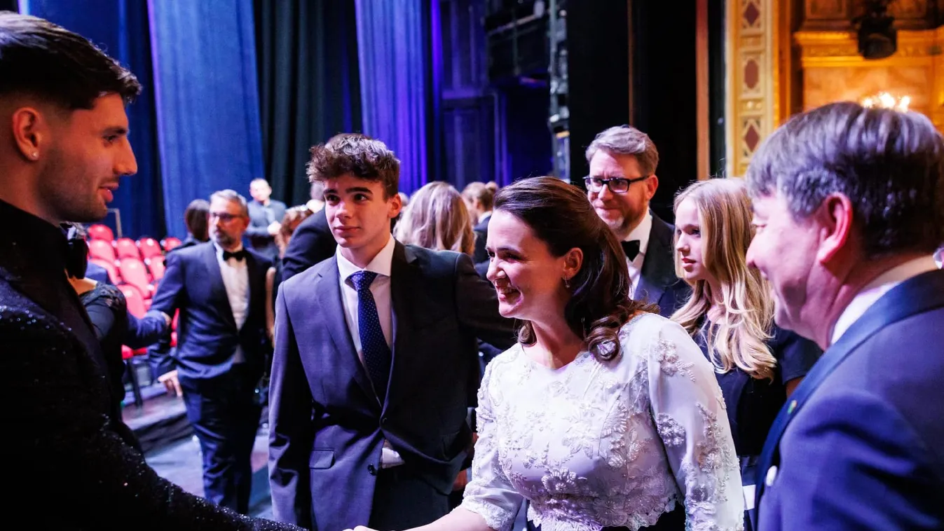 Novák Katalin találkozott Szoboszlai Dominikkal