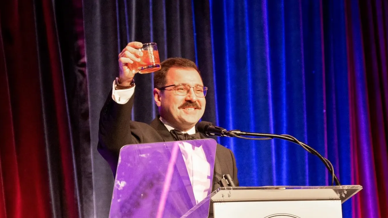 Visszautasíthatatlan felkérést kapott Szánthó Miklós