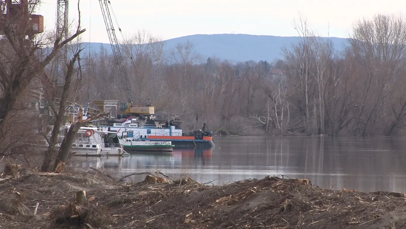 Sokan ökológiai katasztrófától tartanak a Dunába süllyedt ezer tonna műtrágya miatt + videó