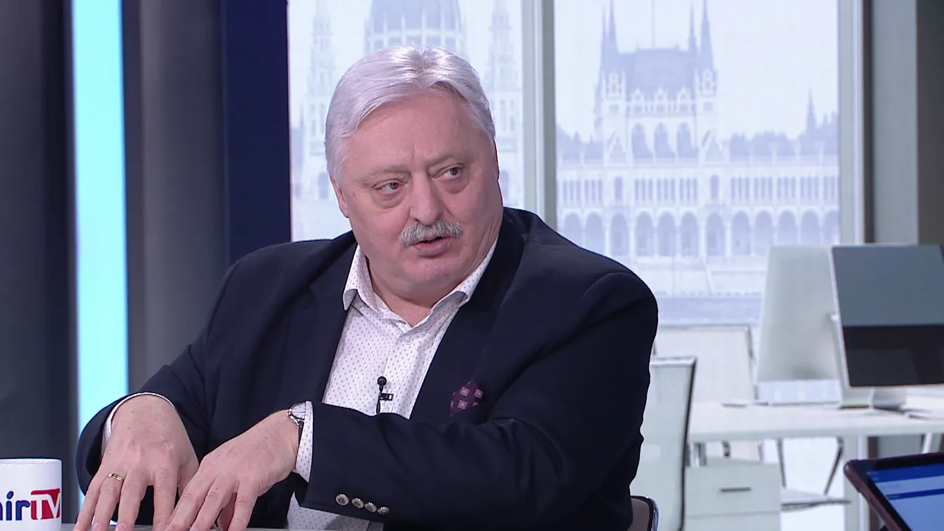 Vezércikk: Ursula von der Leyen végre előállt a farbával + videó