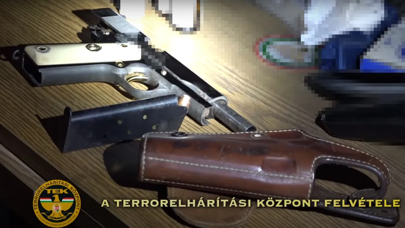 Fegyveres hatalomátvételre készülő csoport tagjait fogta el a rendőrség + videó