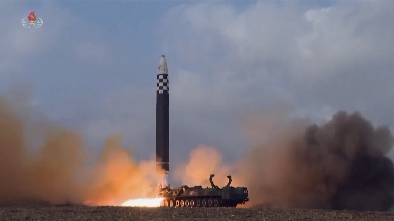 Tüzérségi gyakorlatot indított Phenjan a dél-koreai tengeri határ közelében