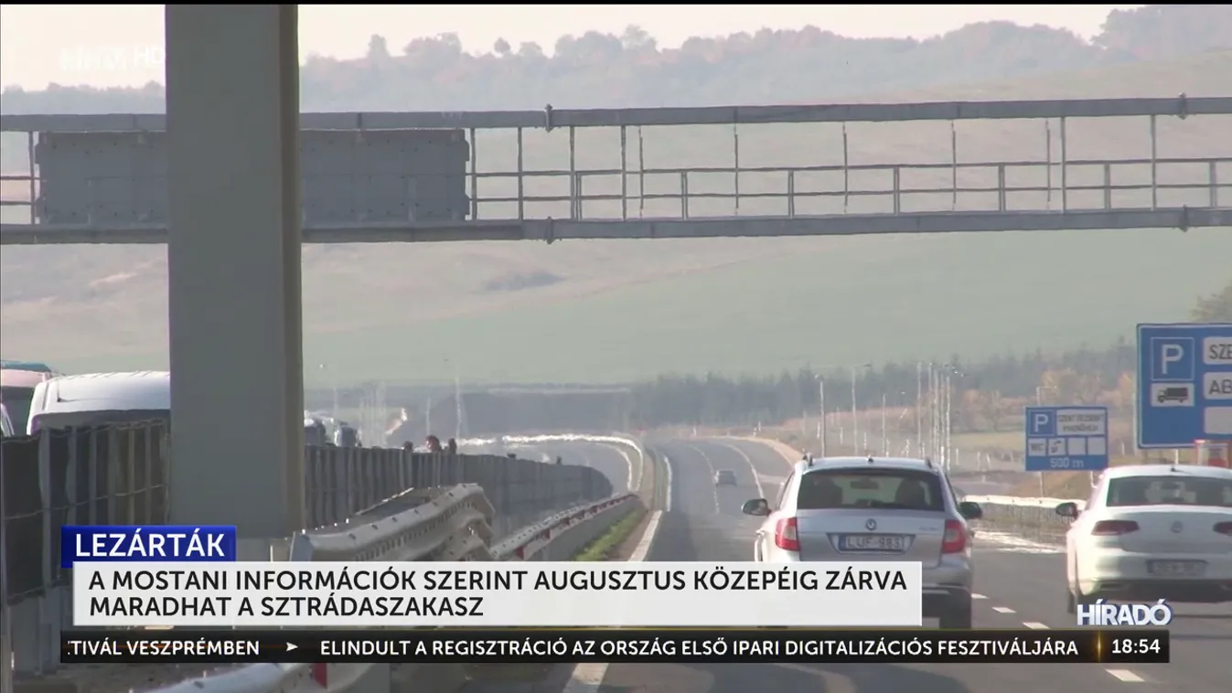 Hatalmas repedések keletkeztek az az M30-as autópálya burkolatán + videó
