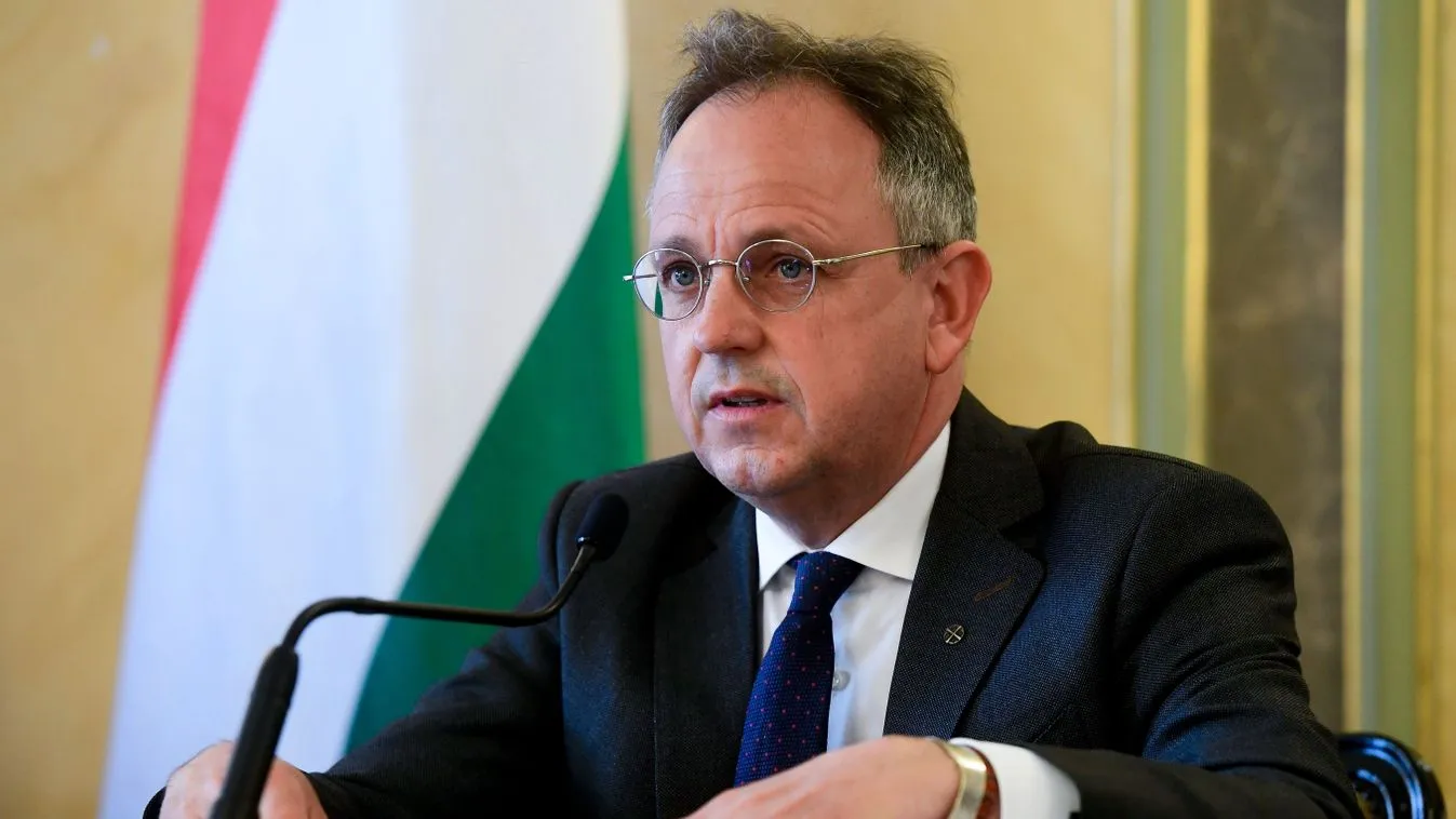 Lemondott tisztségeiről Bús Balázs, az NKA alelnöke