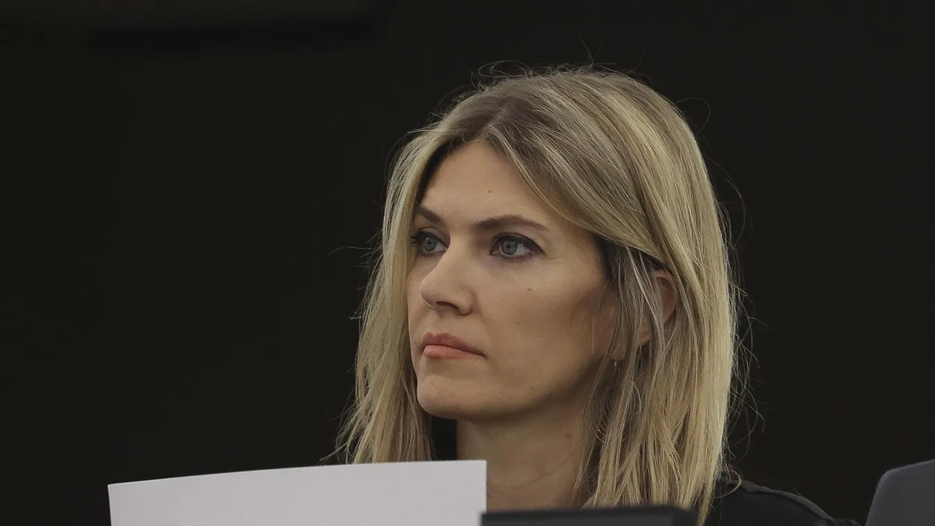 Felfüggesztették Eva Kaili mentelmi jogát + videó