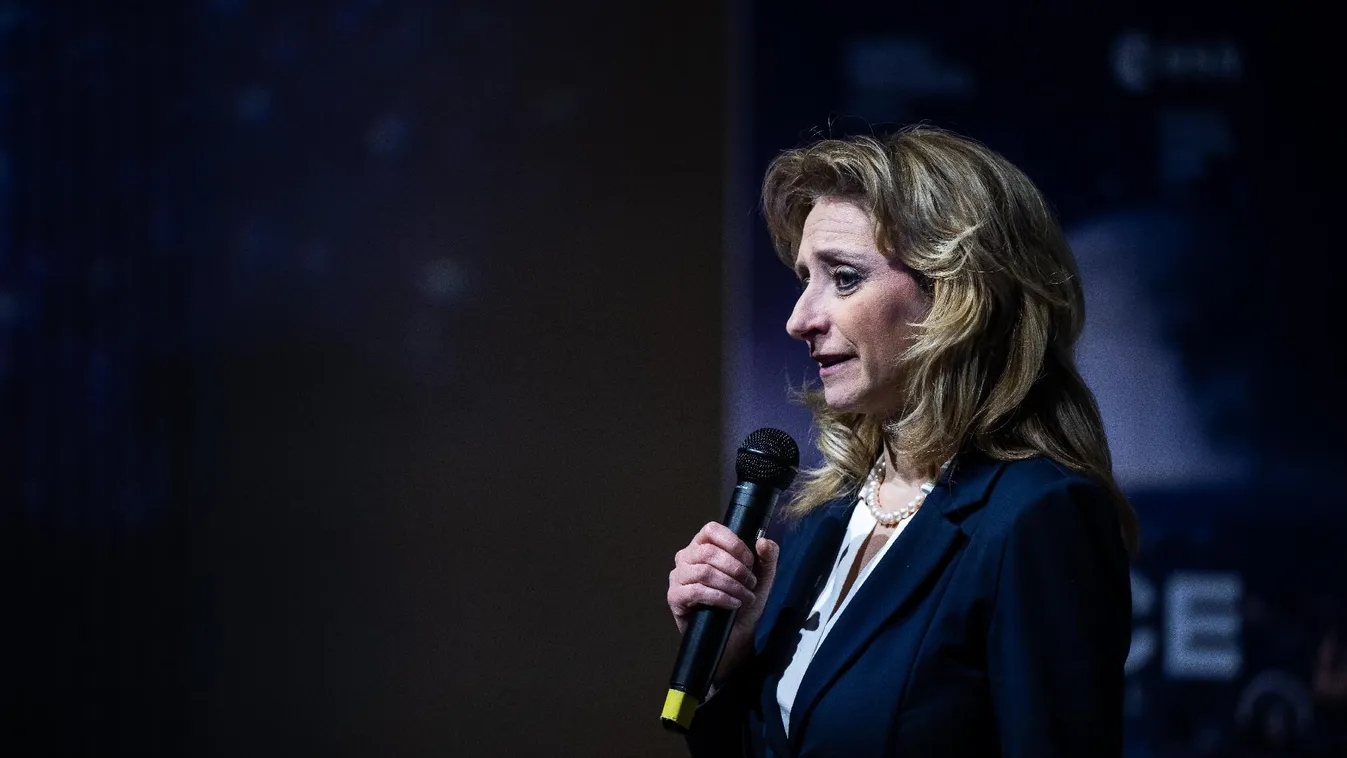 Ferencz Orsolya: A klubrádiós Arató Andrásnak vissza kellene vonulnia a közéletből