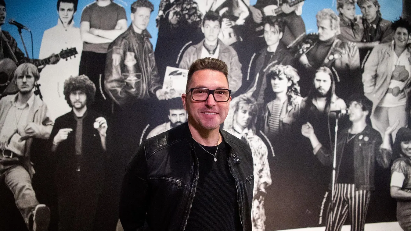 Kovács Ákos lányával együtt lép fel a Kertész Imre Intézetben