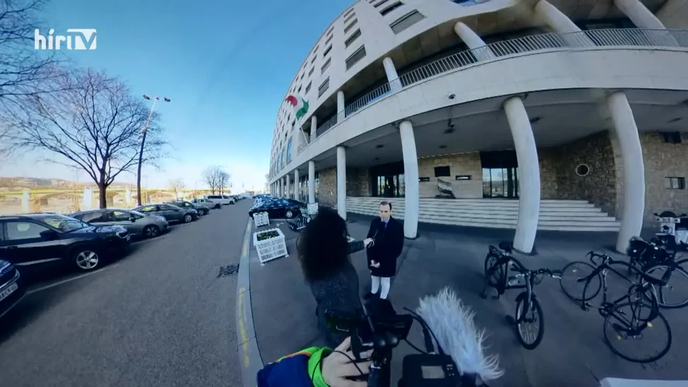 Célpont - Fekete-Győr Andrásnak vállalnia kellene a felelősséget