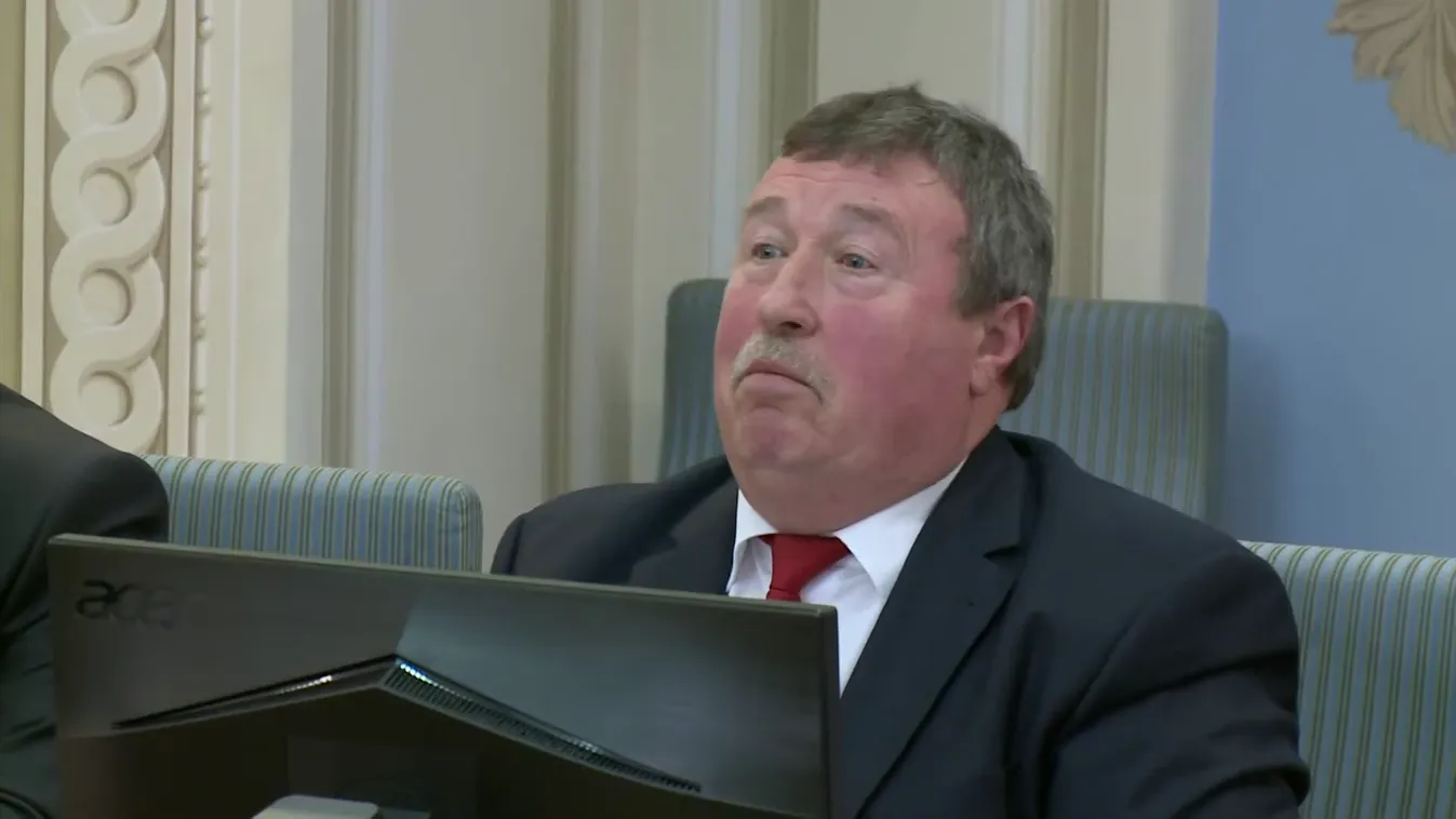 Állami és uniós beruházásokat hirdet saját sikereként a gyöngyösi polgármester + videó