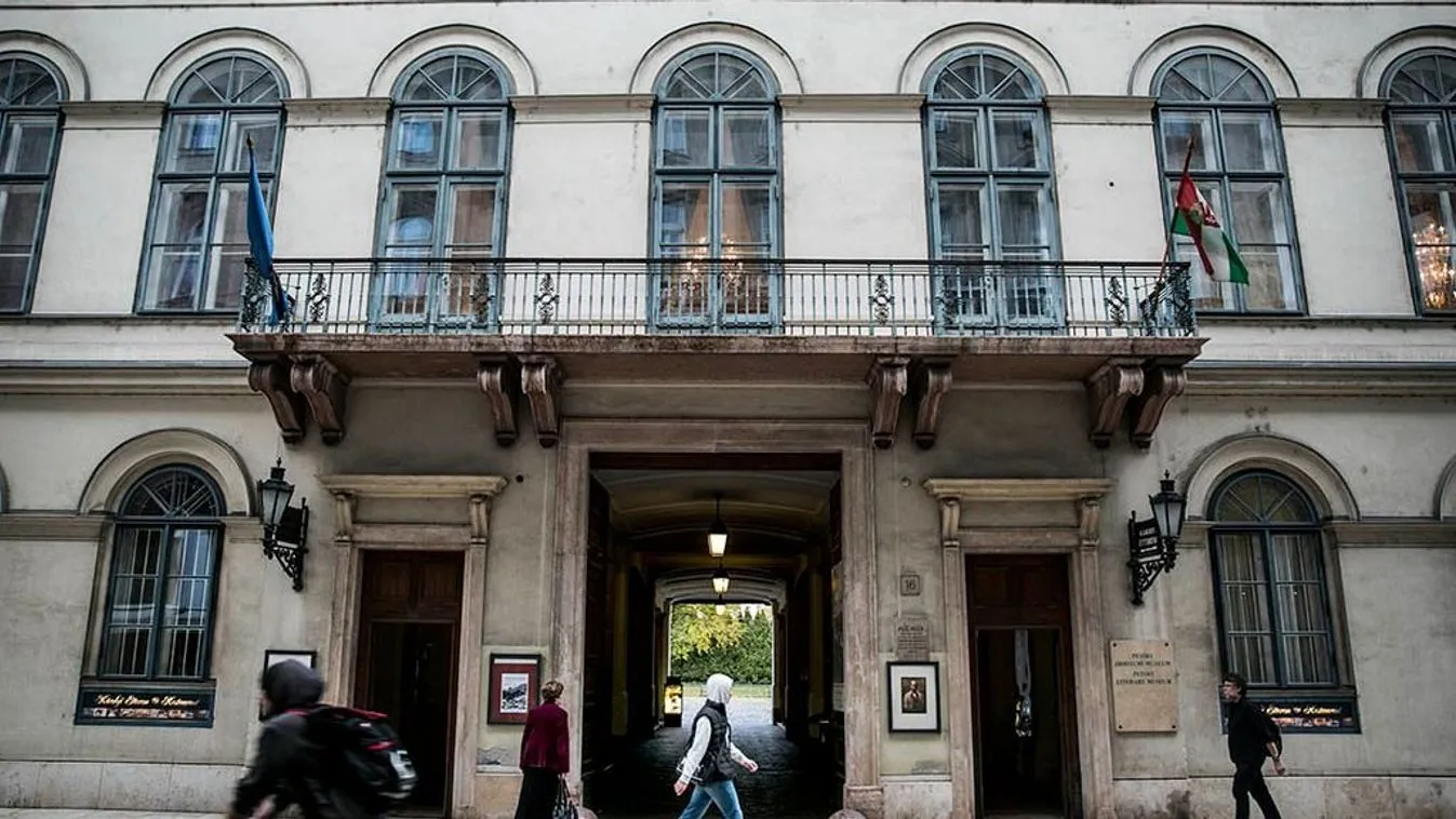 A Petőfi Irodalmi Múzeum a forradalom kultúráját mutatja be március 15-én