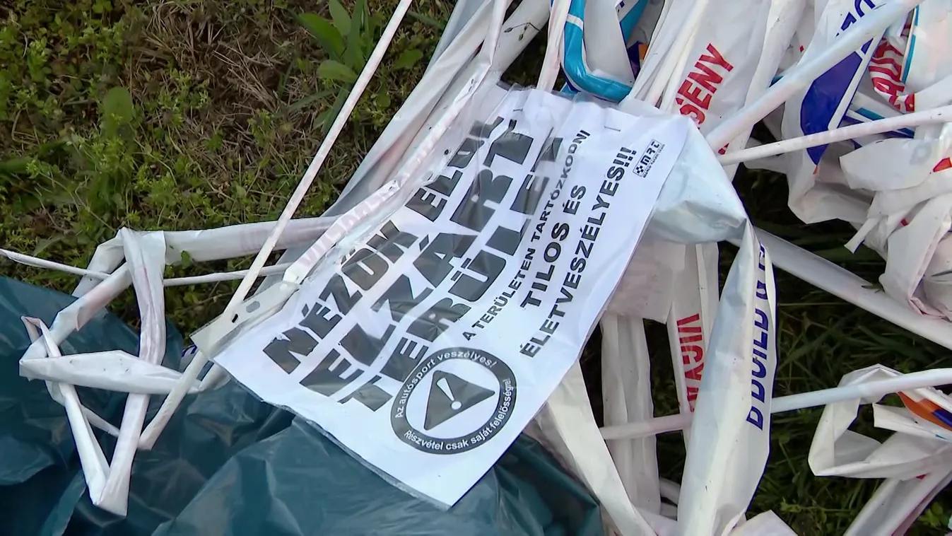 Ralibaleset - a többszöri figyelmeztetés ellenére a szurkolók bementek a lezárt területre + videó