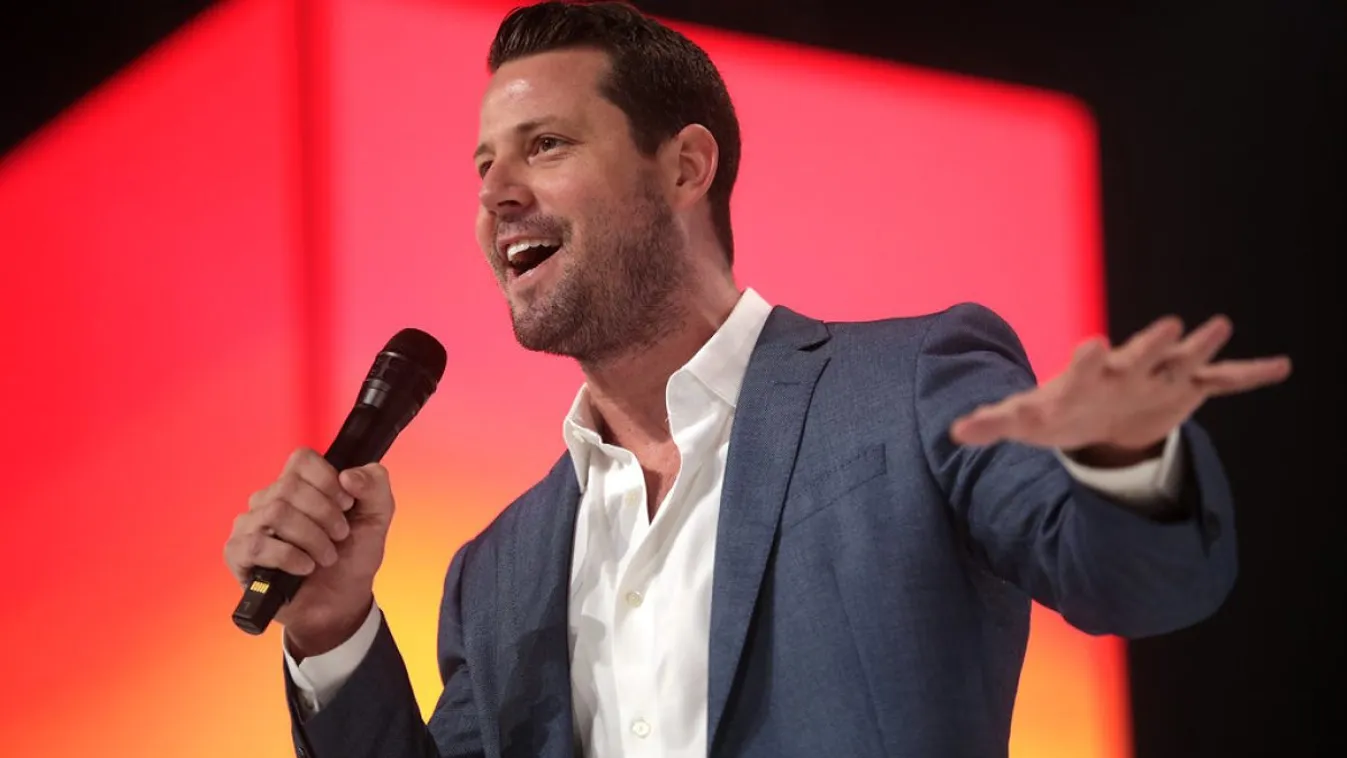 Előadást tartott a Harvardon a Babylon Bee nevű keresztény viccoldal vezetője