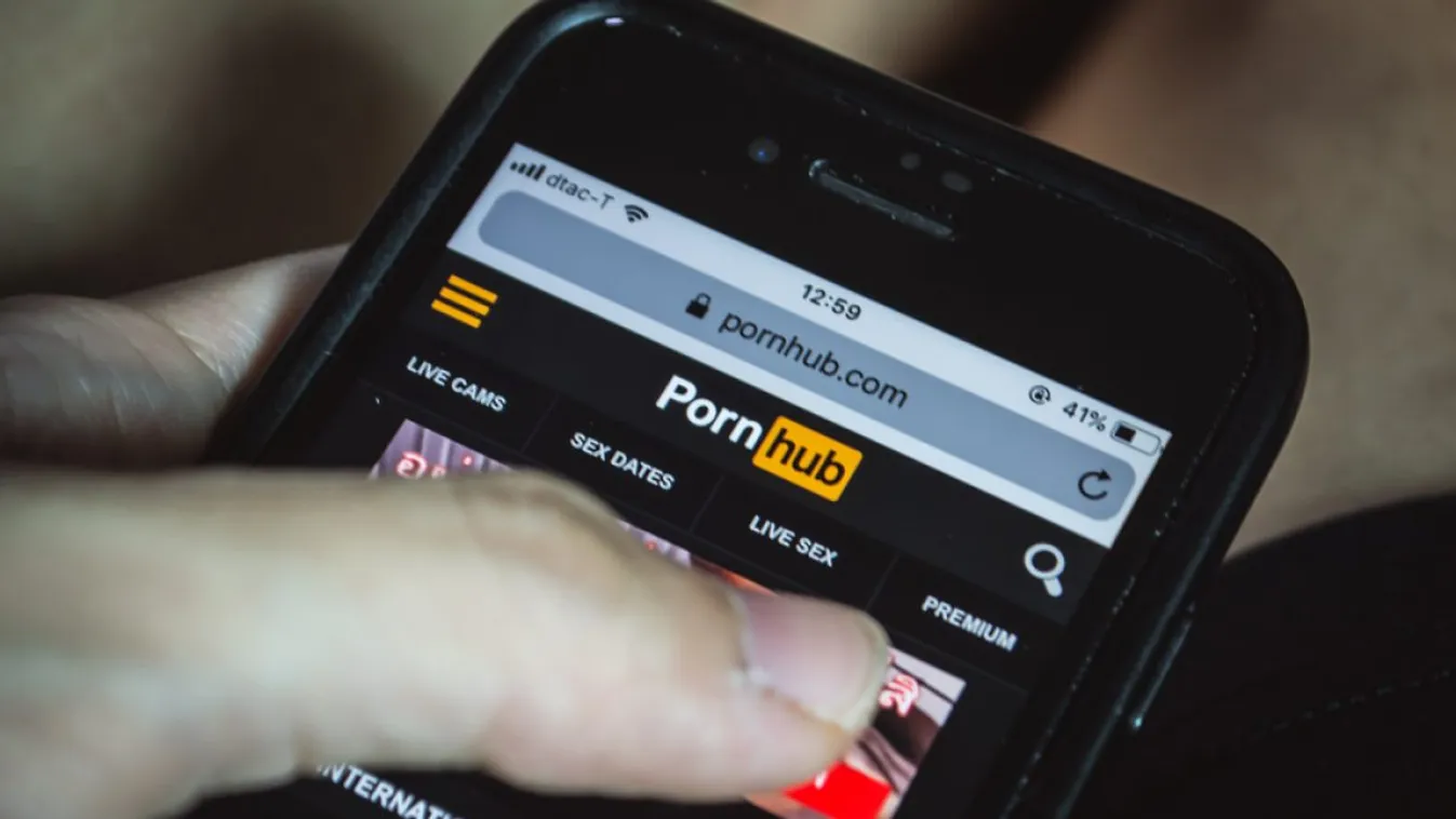 A Pornhub ésszerű életkor hitelesítési intézkedések miatt leállítja „szolgáltatásait”  Texasban